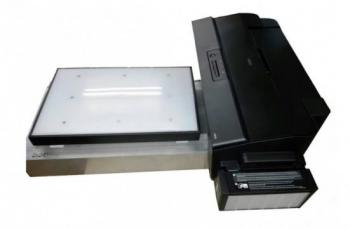 Планшетный принтер на базе Epson L1800 для печати на темных (цветных) тканях Планшетный принтер на базе Epson L1800 для печати на темных (цветных) тканях